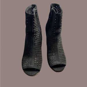 CARLOS BY CARLOS SANTANA - SUEDE REGINE WEDGE- PREOWNED